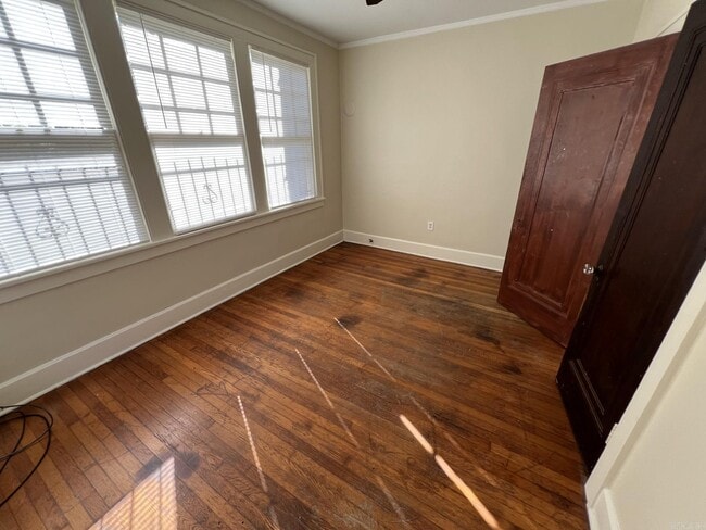 Building Photo - 717 Wright Ave