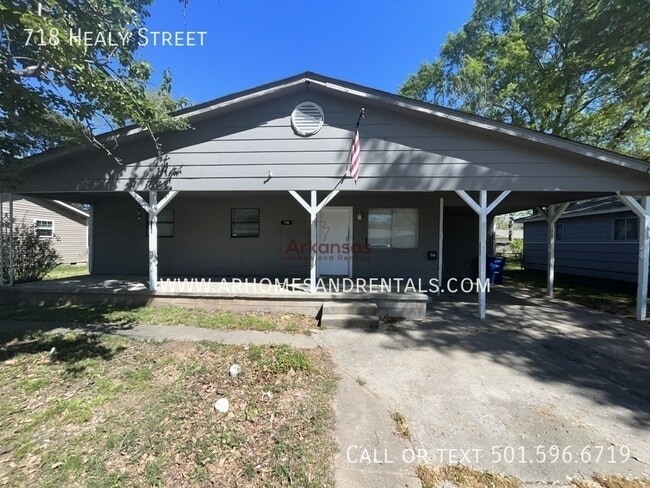 Building Photo - 718 Healy St