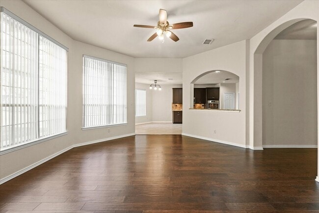 Building Photo - 1319 Lakeridge Ln
