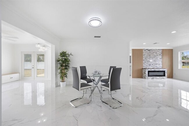 Building Photo - 1817 Oregon Ave NE