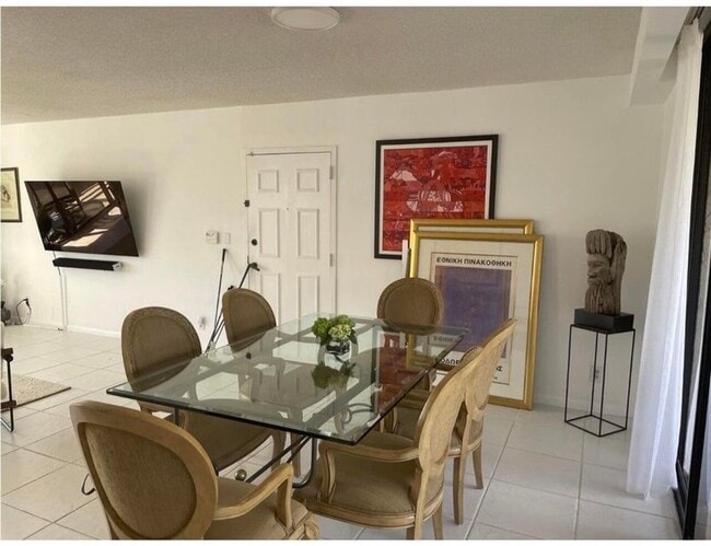 Building Photo - 7170 Promenade Dr