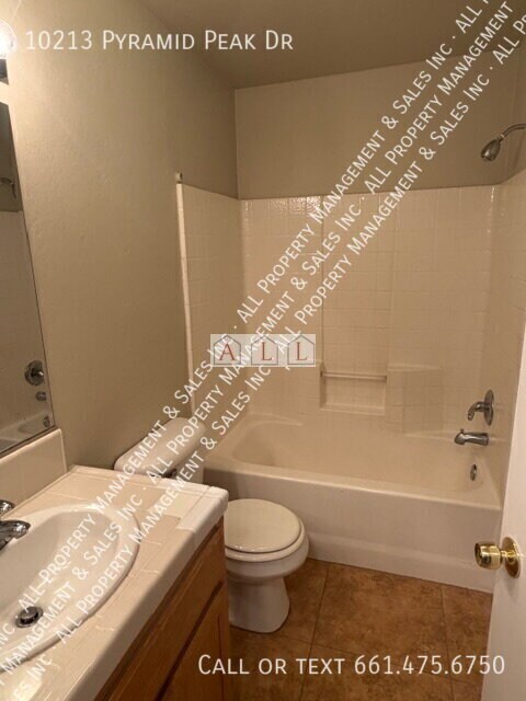 Building Photo - 10213 Pyramid Peak Dr