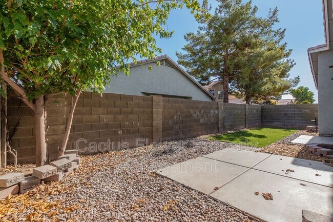 Building Photo - 4617 E Scott Ave