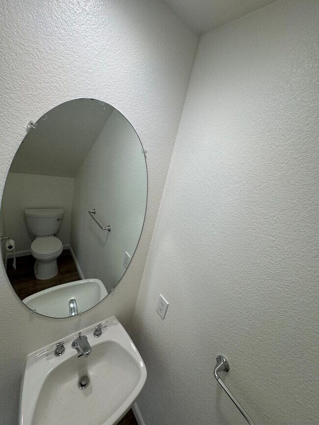 Building Photo - Ready to Move? Pet Friendly