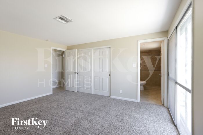 Building Photo - 3722 W Griswold Rd