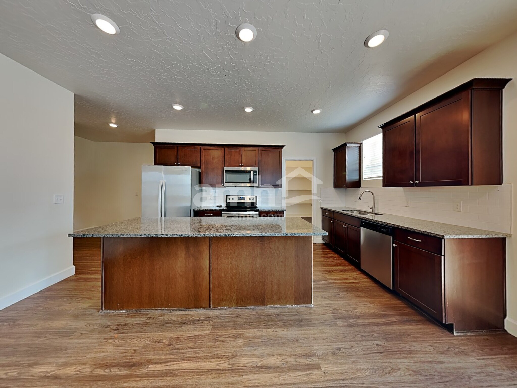 Building Photo - 1077 W 850 S