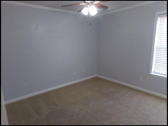 Building Photo - 12 Lauren Cove