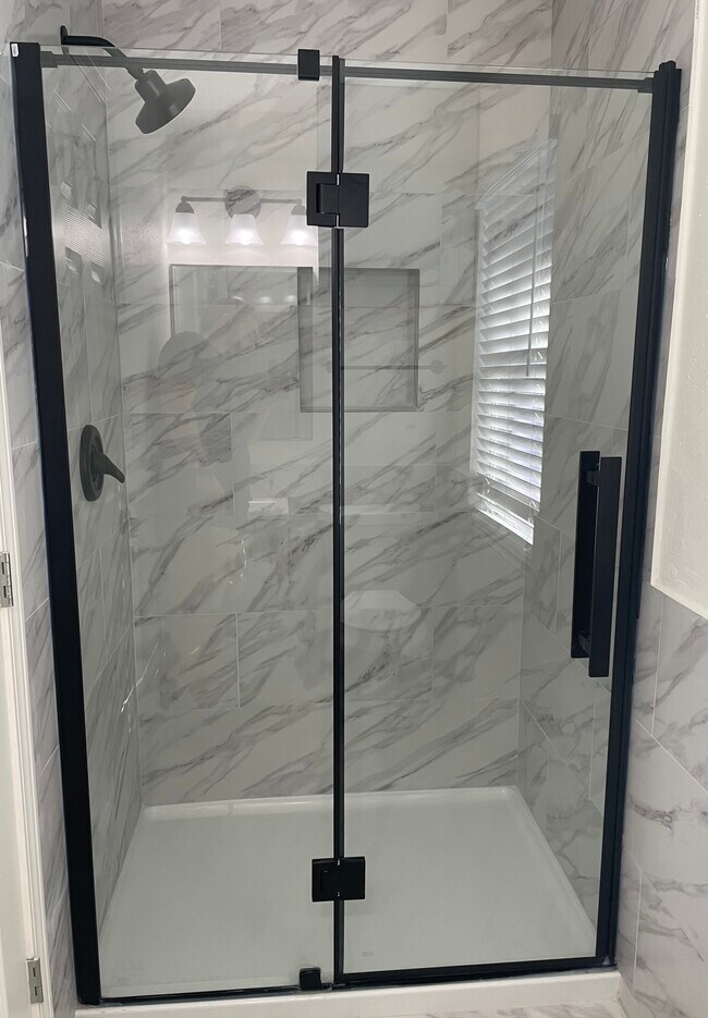 Building Photo - 6705 Covington Dr