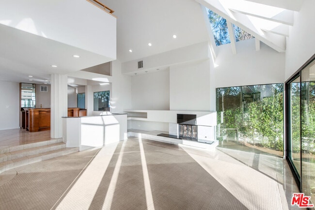 Building Photo - 7940 Vulcan Dr