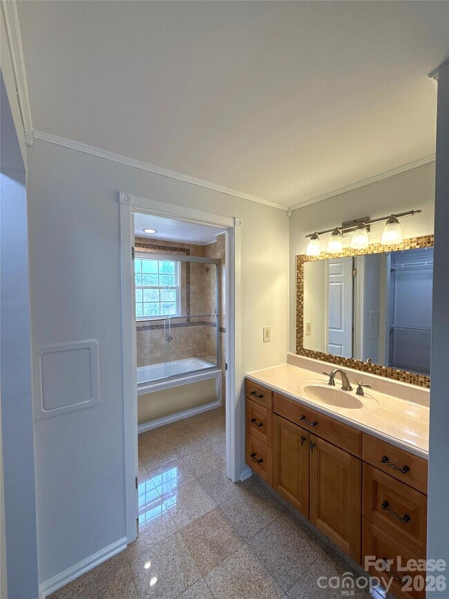 Building Photo - 7318 Connan Ln