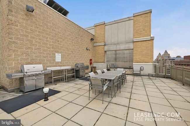 Building Photo - 1150 K St NW
