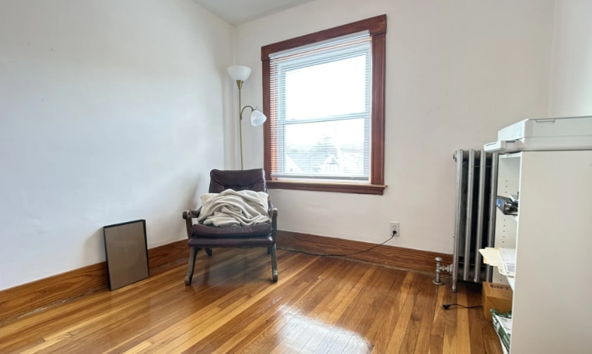 Building Photo - 27 South Crescent Circuit