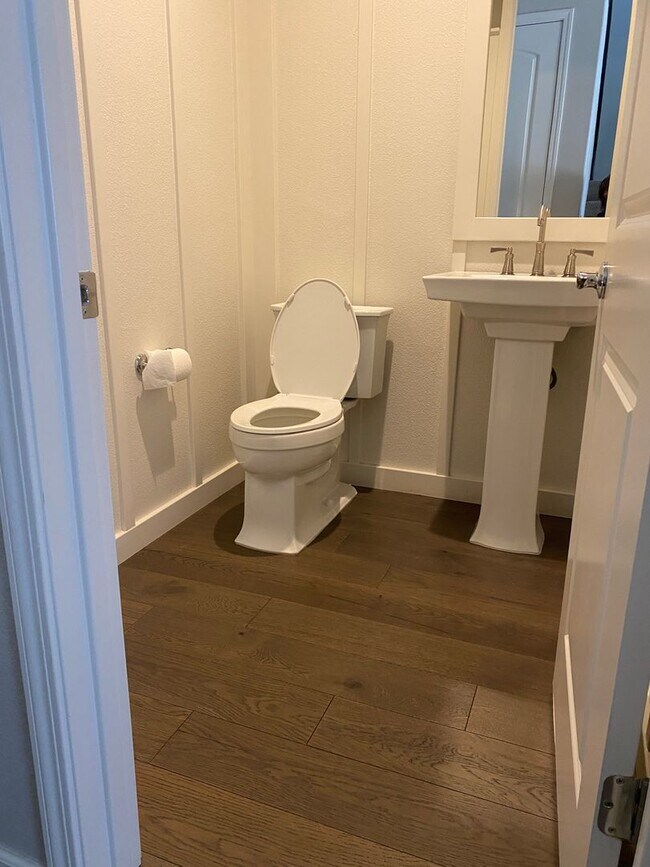 Building Photo - Home in Damonte Ranch Village