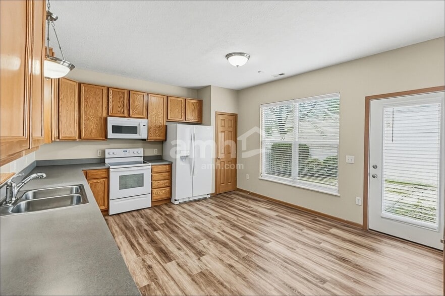 Building Photo - 7194 Winterbek Ave