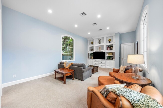 Building Photo - 2525 S Ocean Blvd