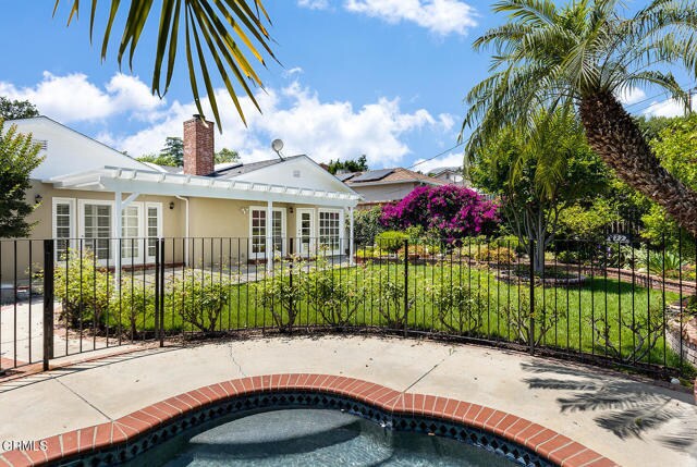 Building Photo - 4650 Encinas Dr