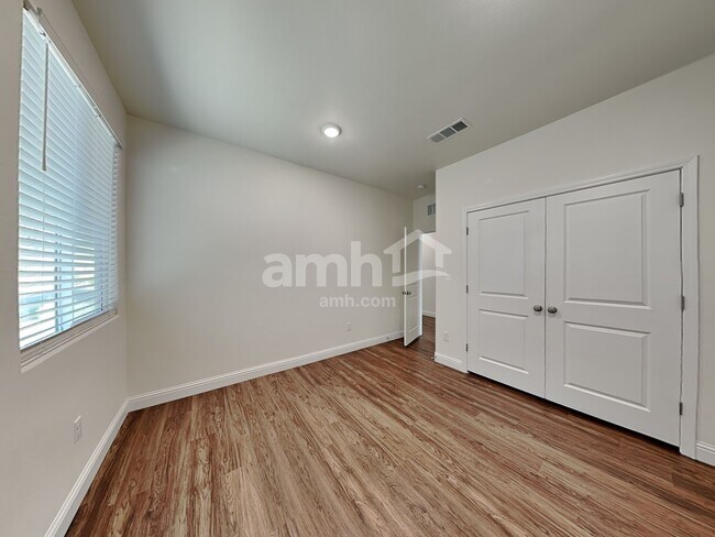 Building Photo - 5615 Lighting Hope Ct