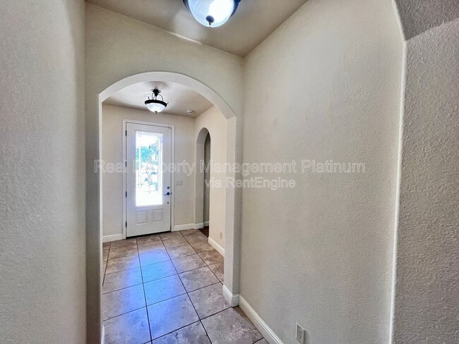 Building Photo - 5893 E Laurite Ave