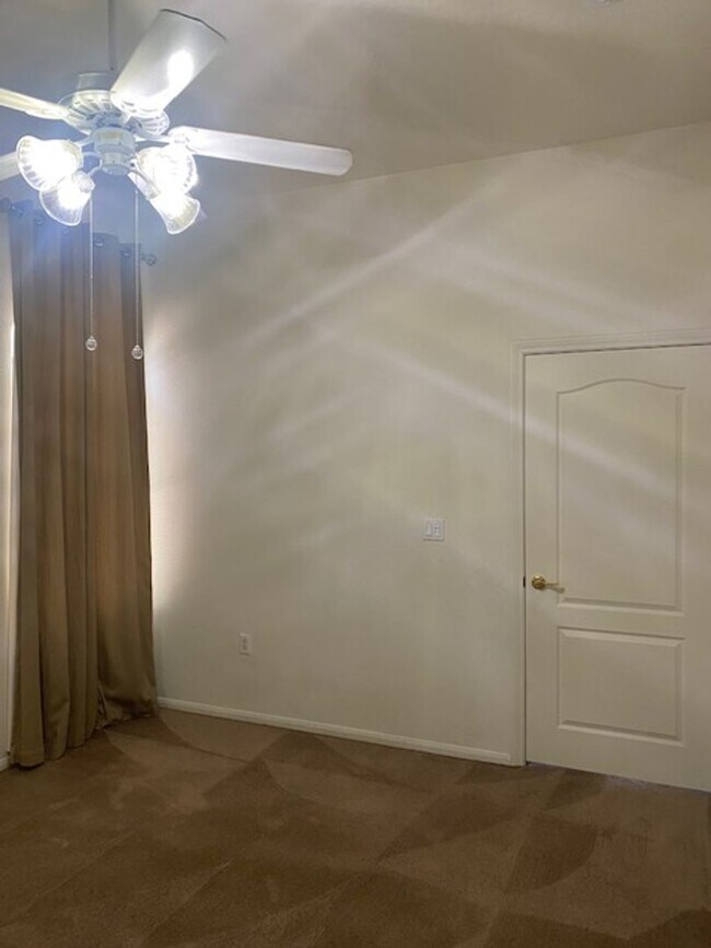 Building Photo - 700 Carnegie St