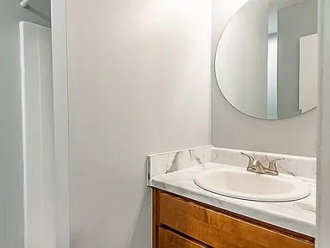 Building Photo - 3 Bed 2 Bath 2 Car Garage 1/2 off 1st Months Rent