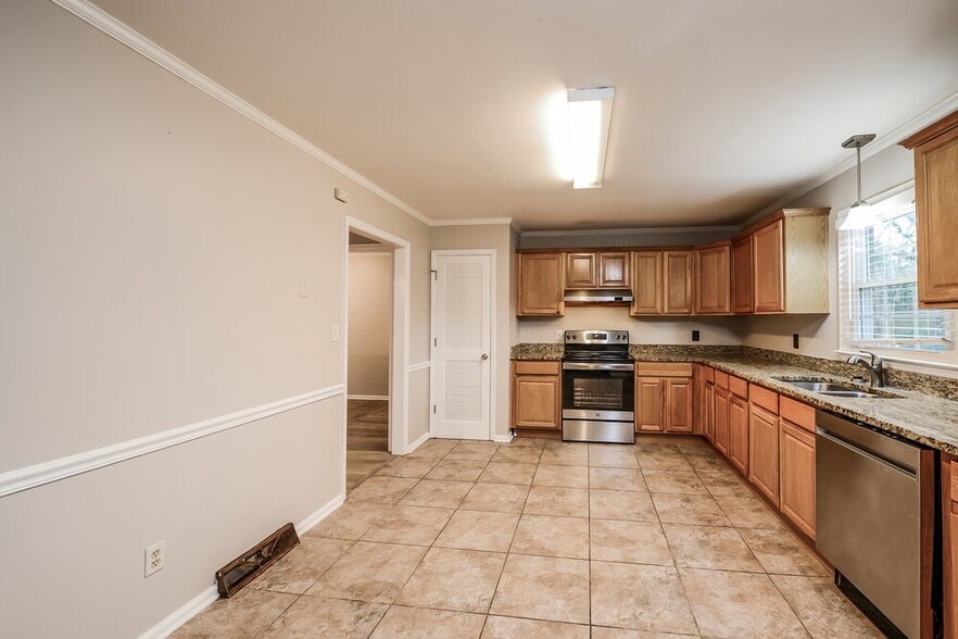 Building Photo - 3284 Friedberg Church Rd