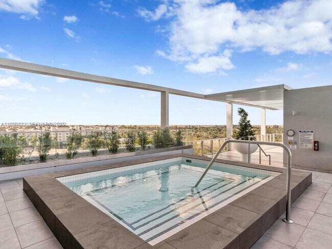 Building Photo - 2000 Metropica Wy