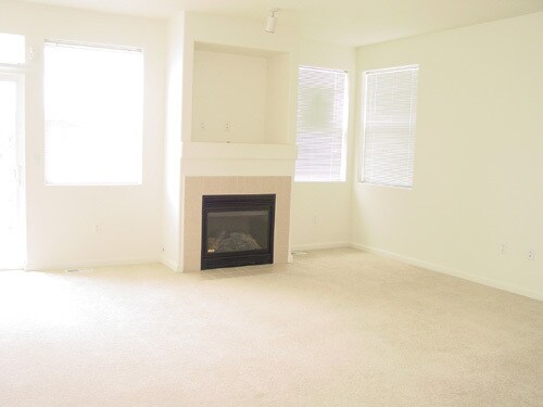 Building Photo - 14741 SW Beard Rd