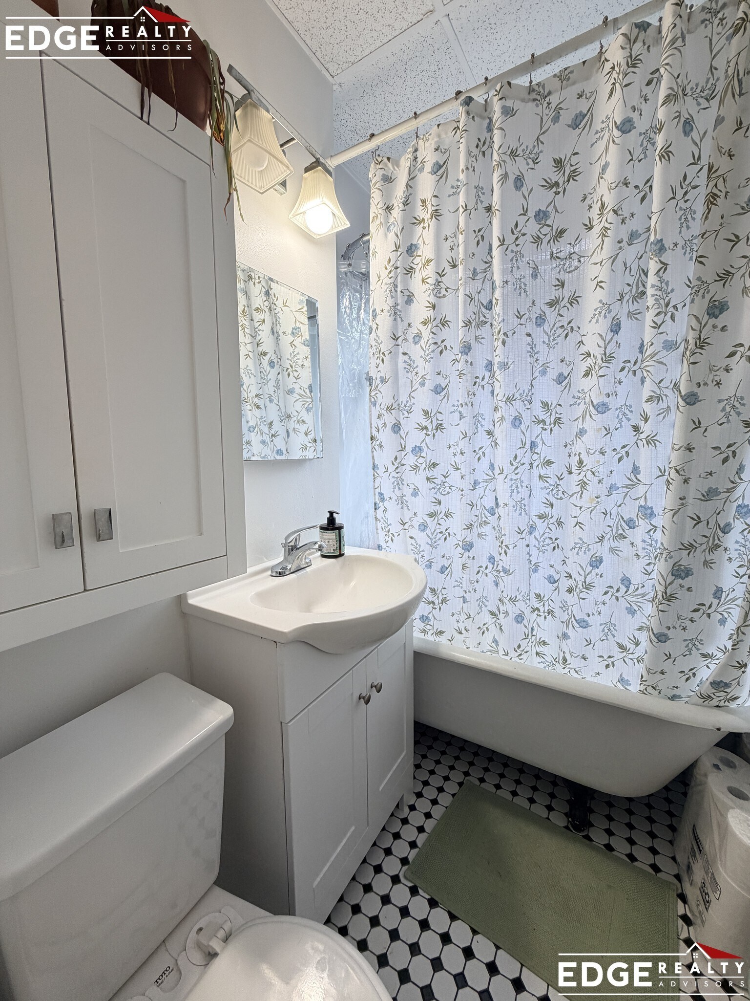 Building Photo - 241 Winchester St