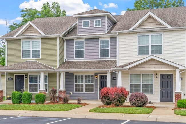 Building Photo - Two Bedroom in Governor's Crossing!