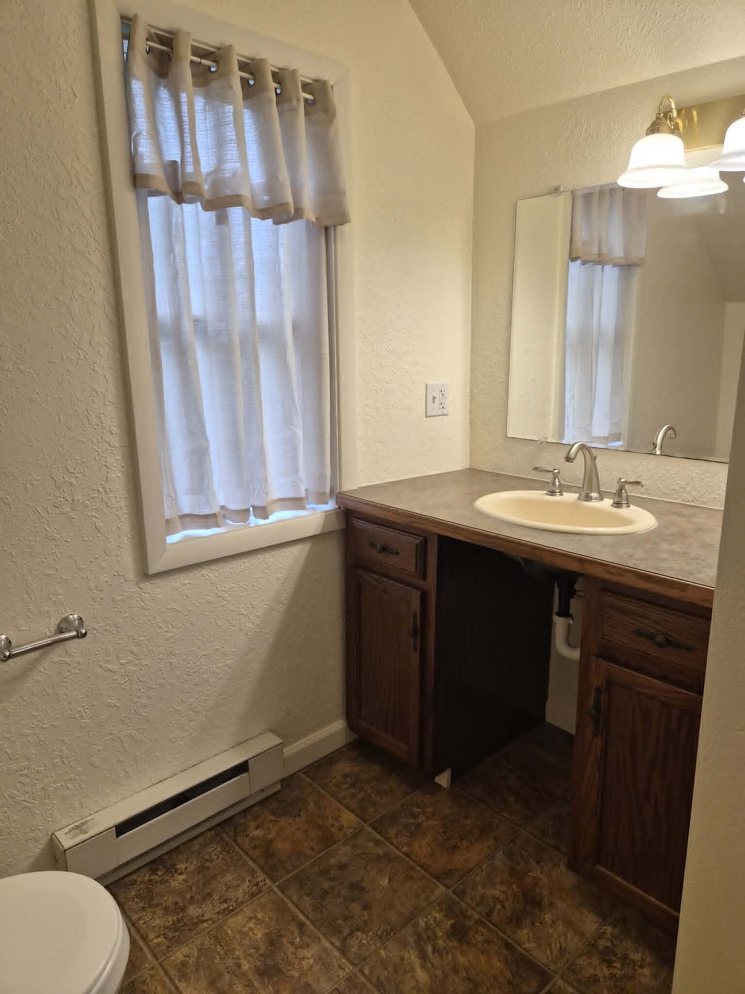 Building Photo - 306 Ridge St
