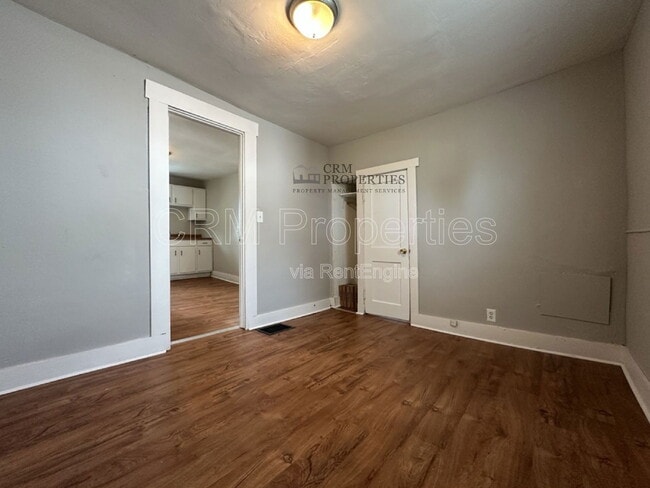 Building Photo - 1526 S Union St