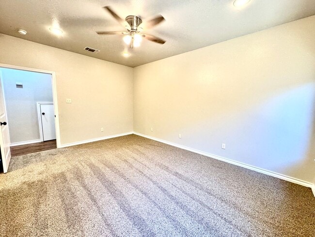 Building Photo - 3 bed 2.5 bath - Cooper ISD