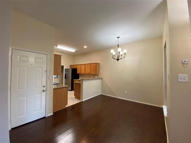 Building Photo - 550 Monarch Dr