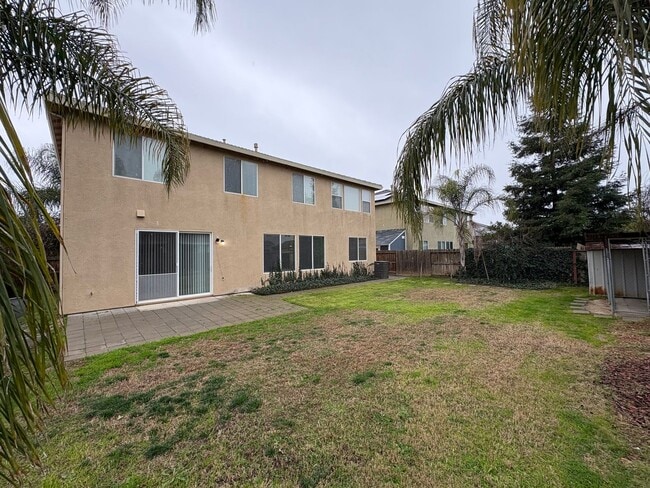 Building Photo - 3116 W Buena Vista Ave