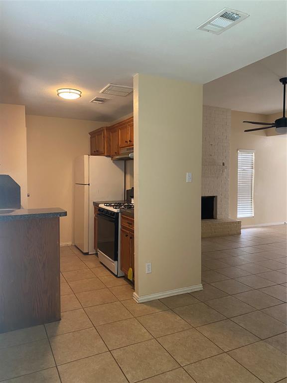 Building Photo - 15158 Grassington Dr
