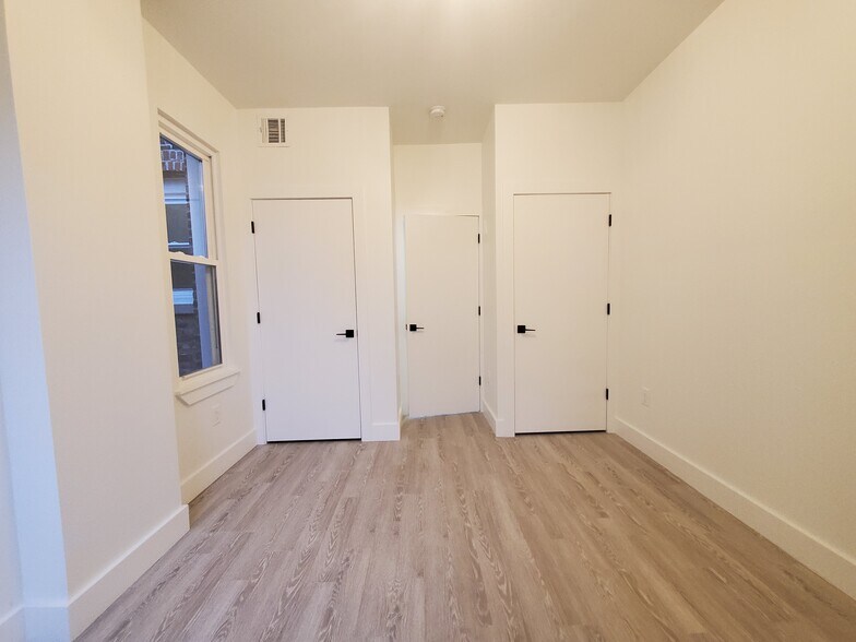 Building Photo - 670 Ocean Ave
