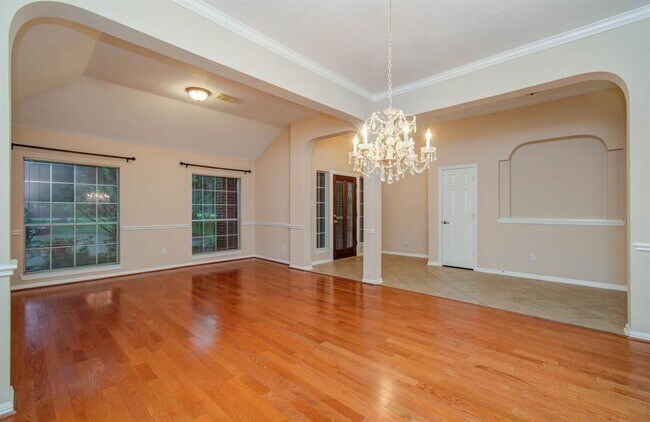 Building Photo - 14403 Red Tailed Hawk Ln