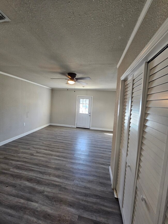 Building Photo - 120 Antionette Ln