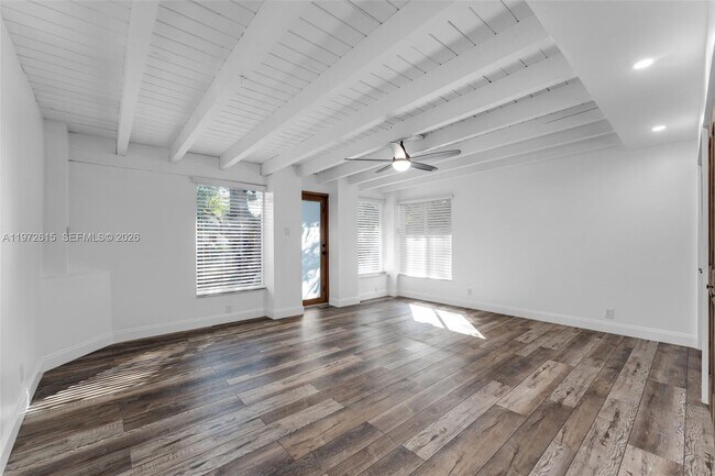 Building Photo - 3965 SW 60th Ct