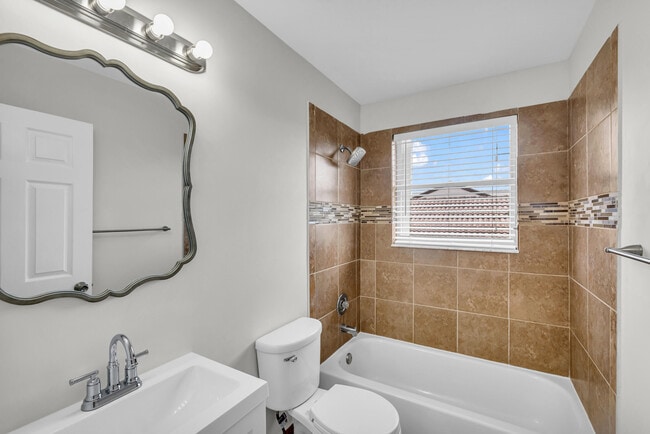 Building Photo - 491 SW 182nd Way