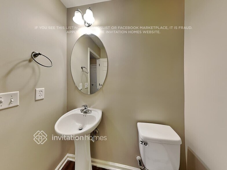 Building Photo - 107 Sanders Walk