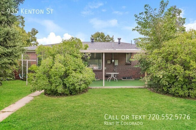 Building Photo - 935 Kenton St