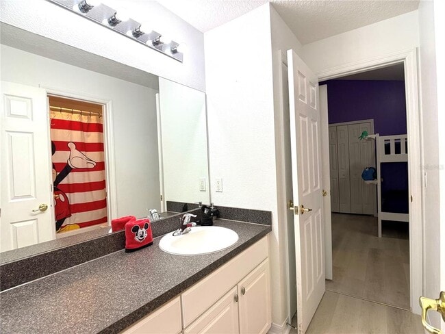 Building Photo - 353 Kensington Dr