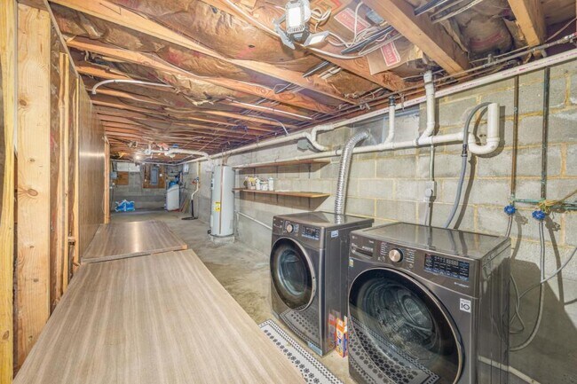 Building Photo - 411 Wagner Dr