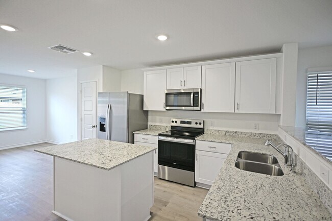 Building Photo - 951 Bluegrass Pt