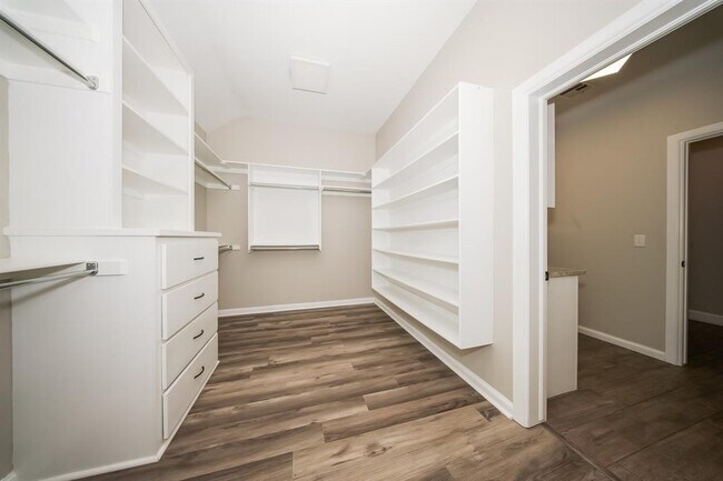 Building Photo - 207 Casey Ln