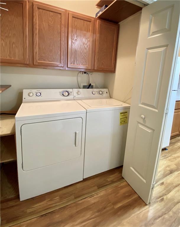 Building Photo - 611 Zennia St