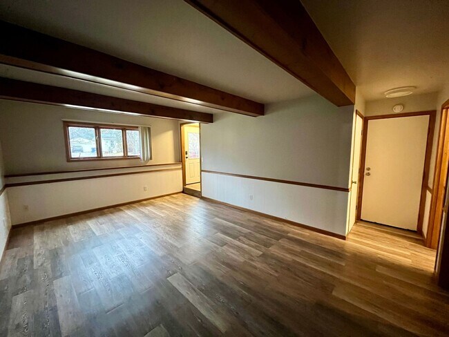 Building Photo - 1724-1726 Lenard St