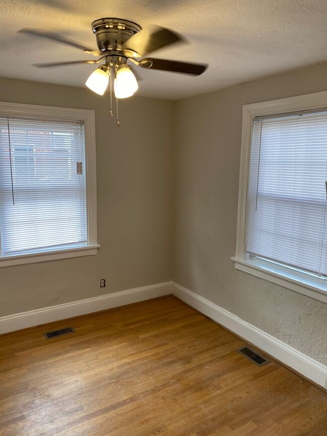 Building Photo - 208 N Nansemond St