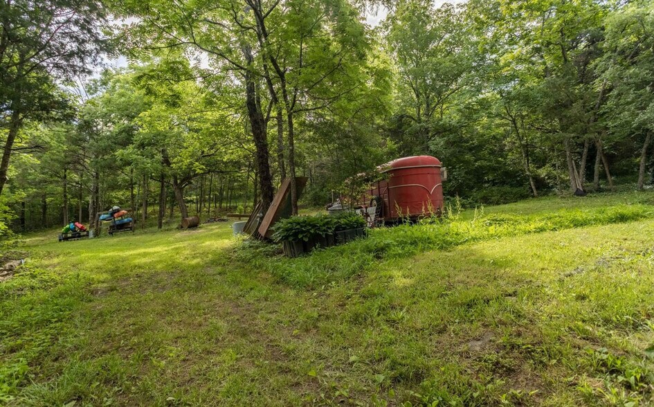 Building Photo - 2404 Victor Church Rd